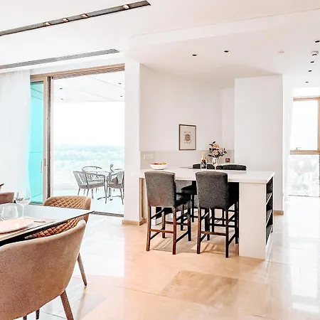360 Heights, Gym & Pool Appartamento *