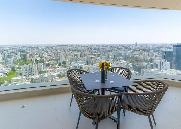 360 Heights, Gym & Pool 公寓